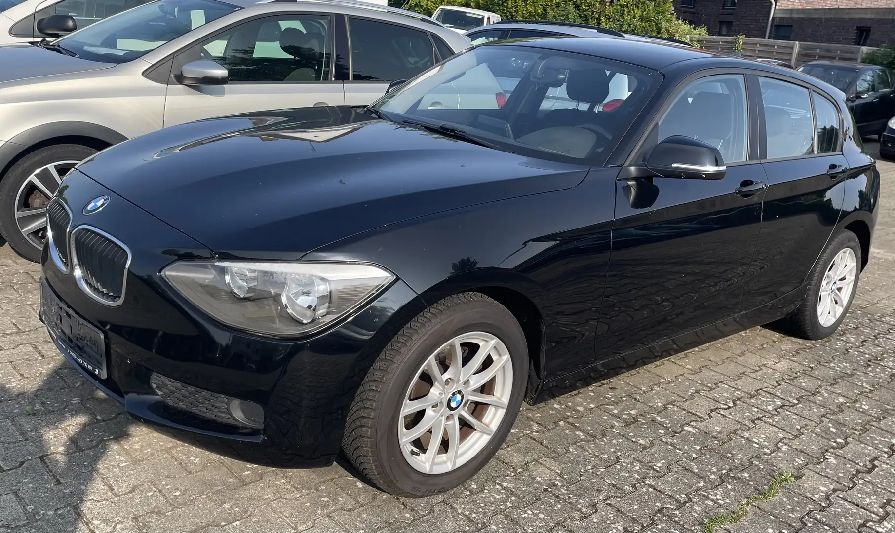 BMW 116 116 i /KLIMA/NAVI/EURO5/SCHECKHEFT/ Zwart - 2
