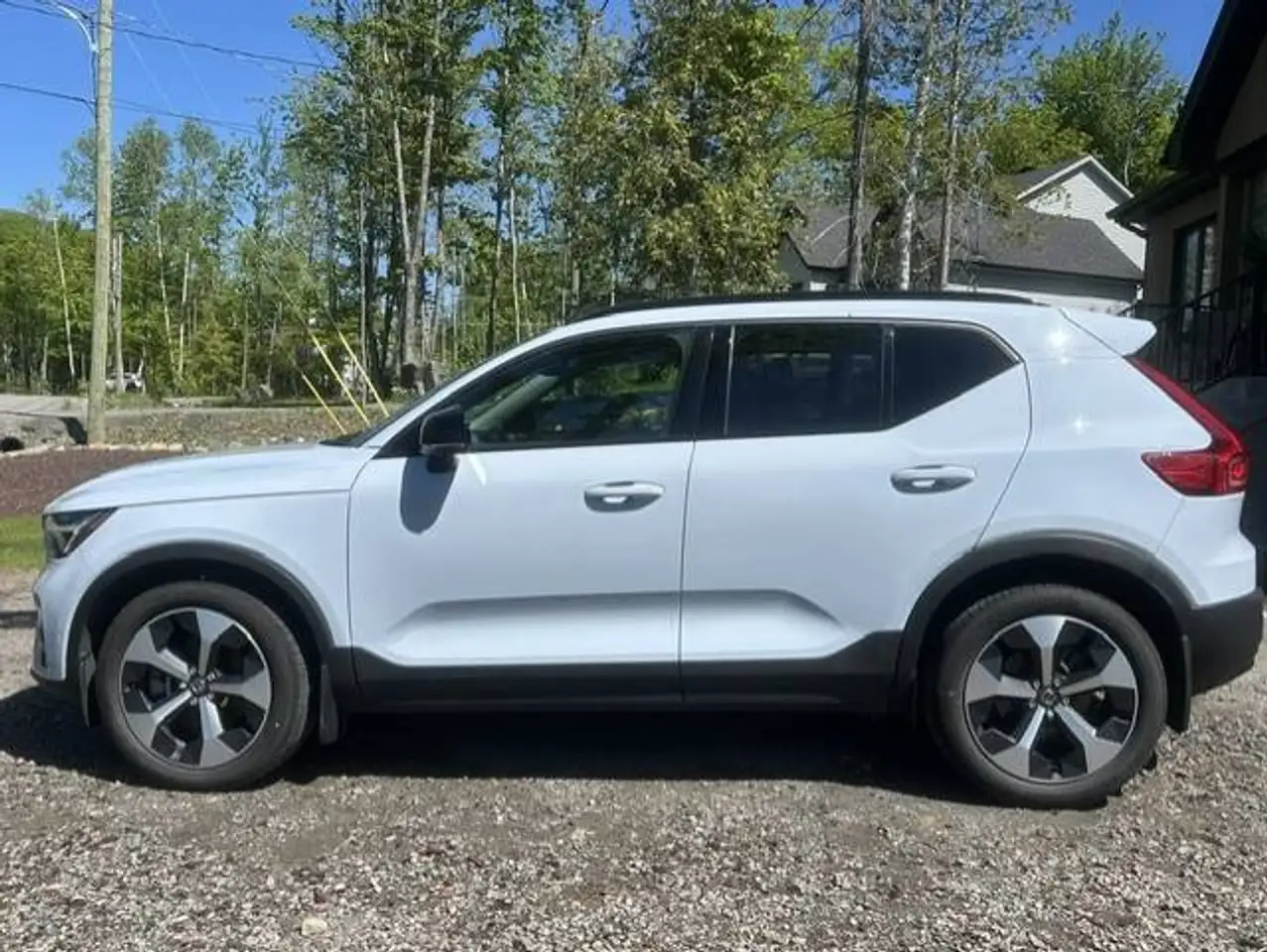 2025 Volvo XC40