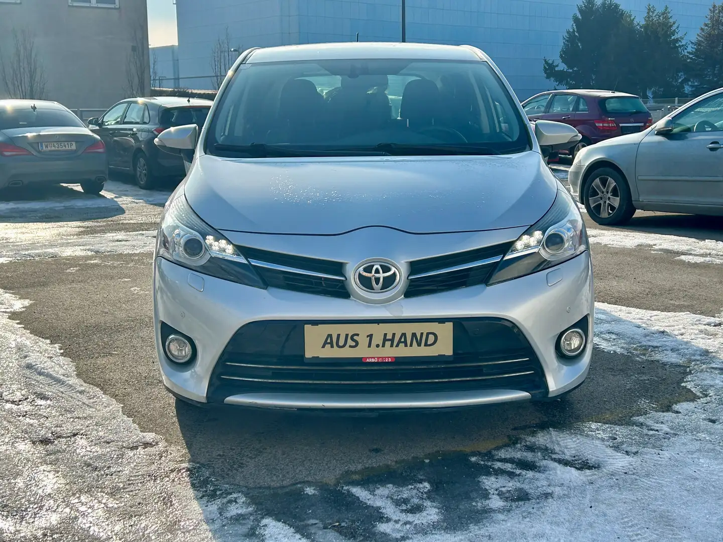 Toyota Verso Verso 2,0 D-4D Lounge DPF*1.BESITZ* Silber - 2