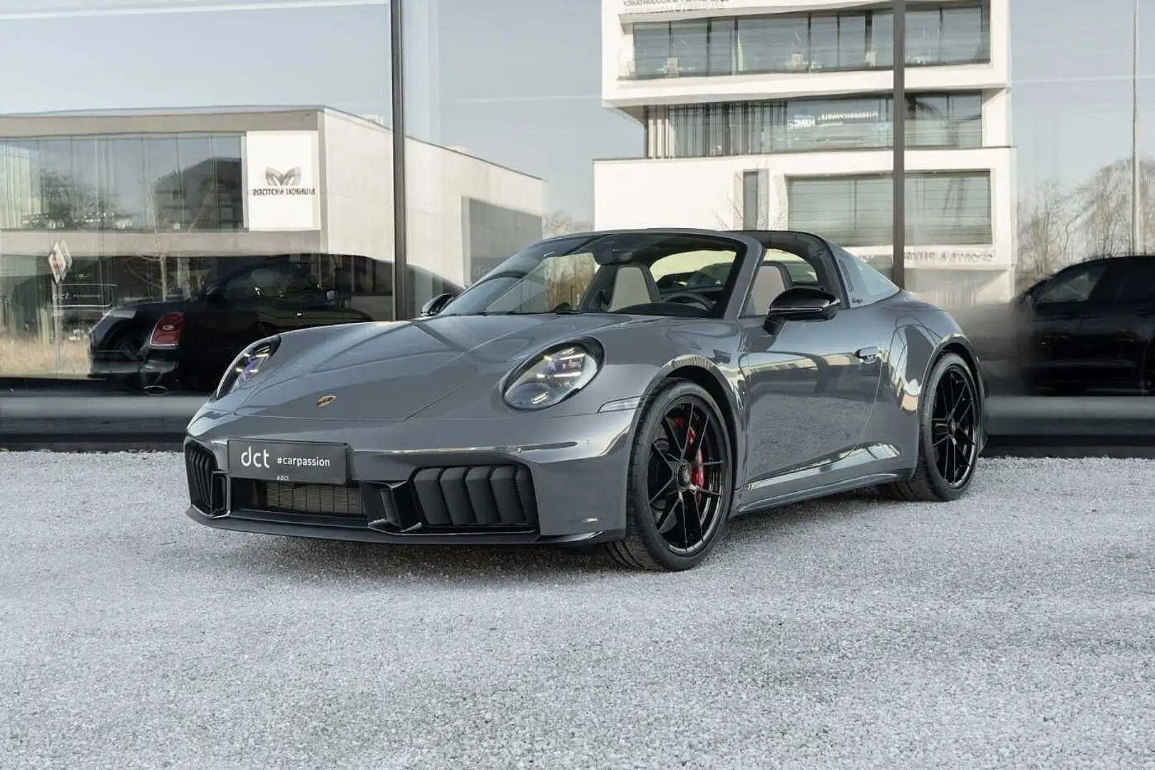 Porsche 992 Targa 4 GTS 18 Way Black Pack SportDesign Bose Gris - 1