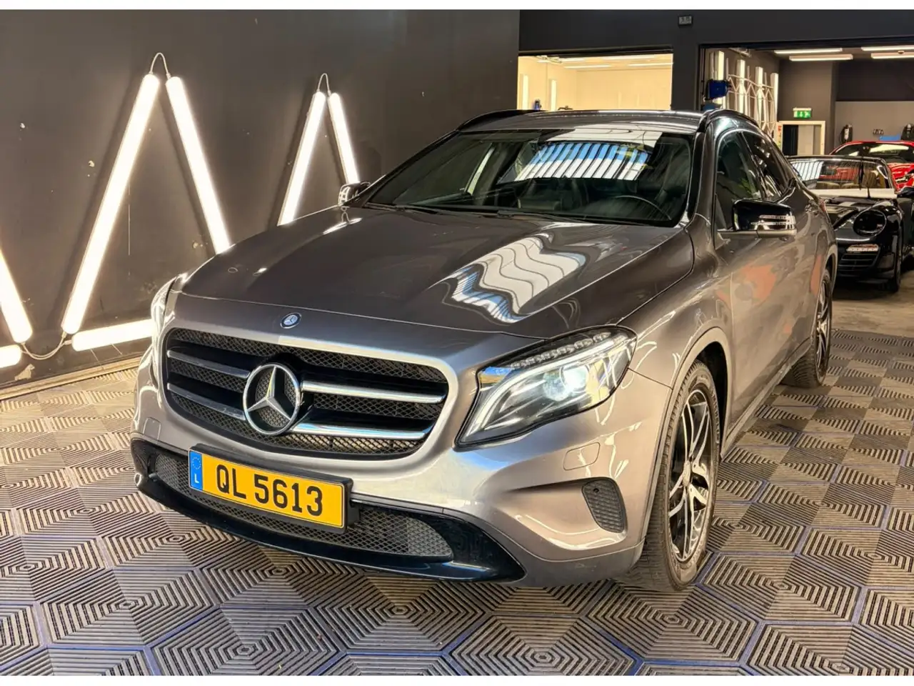 Mercedes-Benz GLA 180