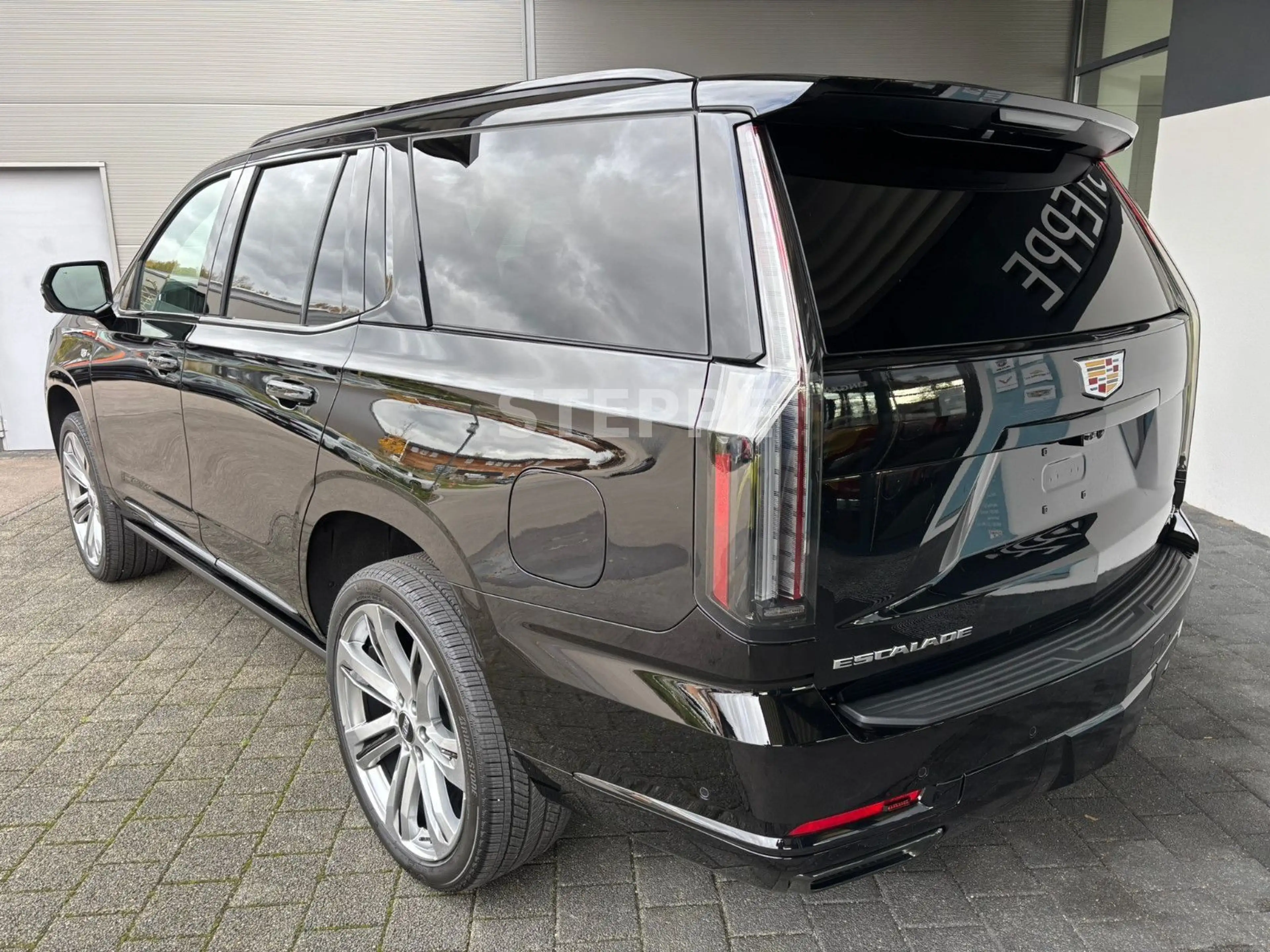 Cadillac Escalade FACELIFT MY26 6.2 V8 Sport Platinum 24" — photo 4