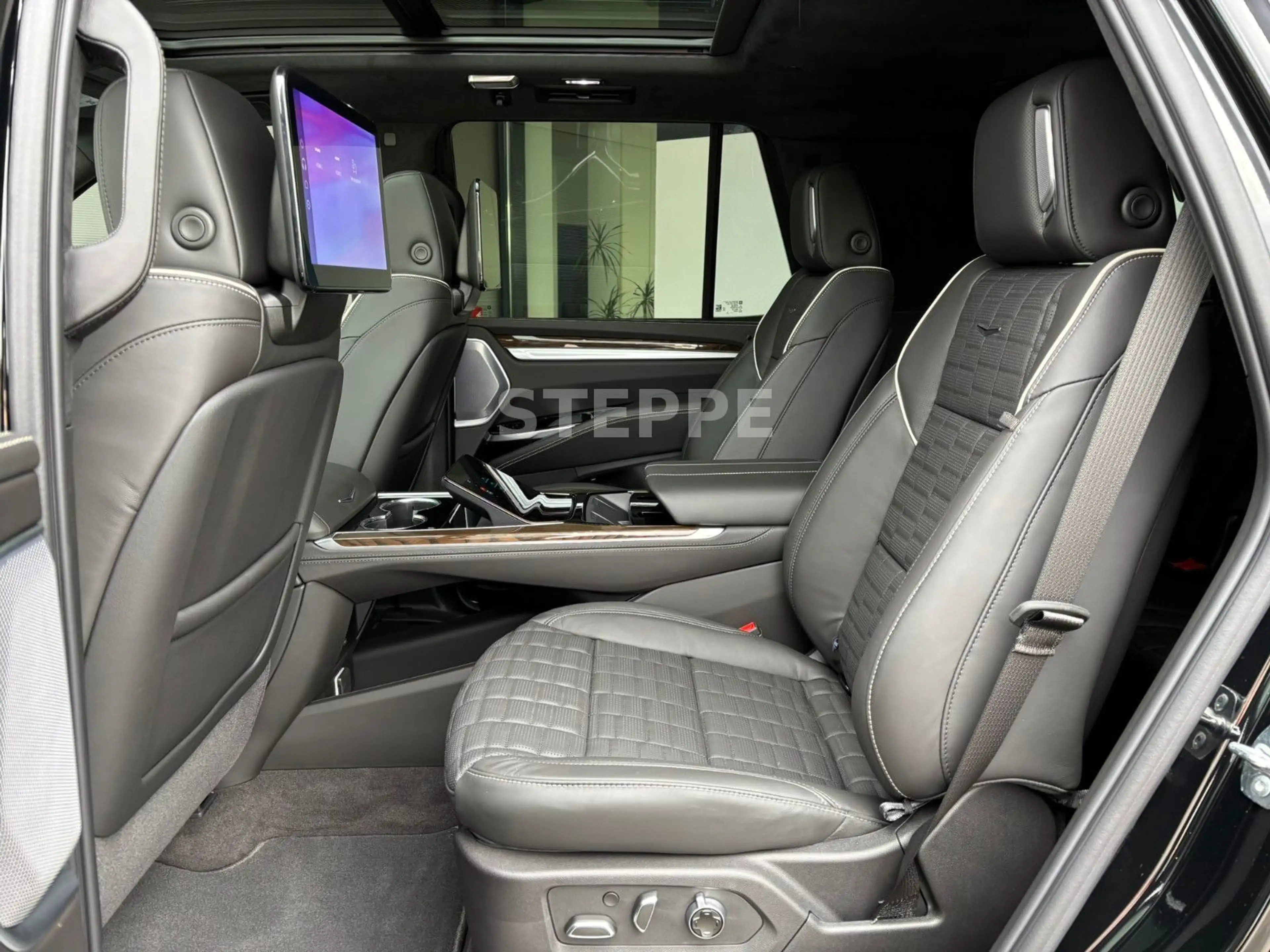 Cadillac Escalade FACELIFT MY26 6.2 V8 Sport Platinum 24" — photo 10
