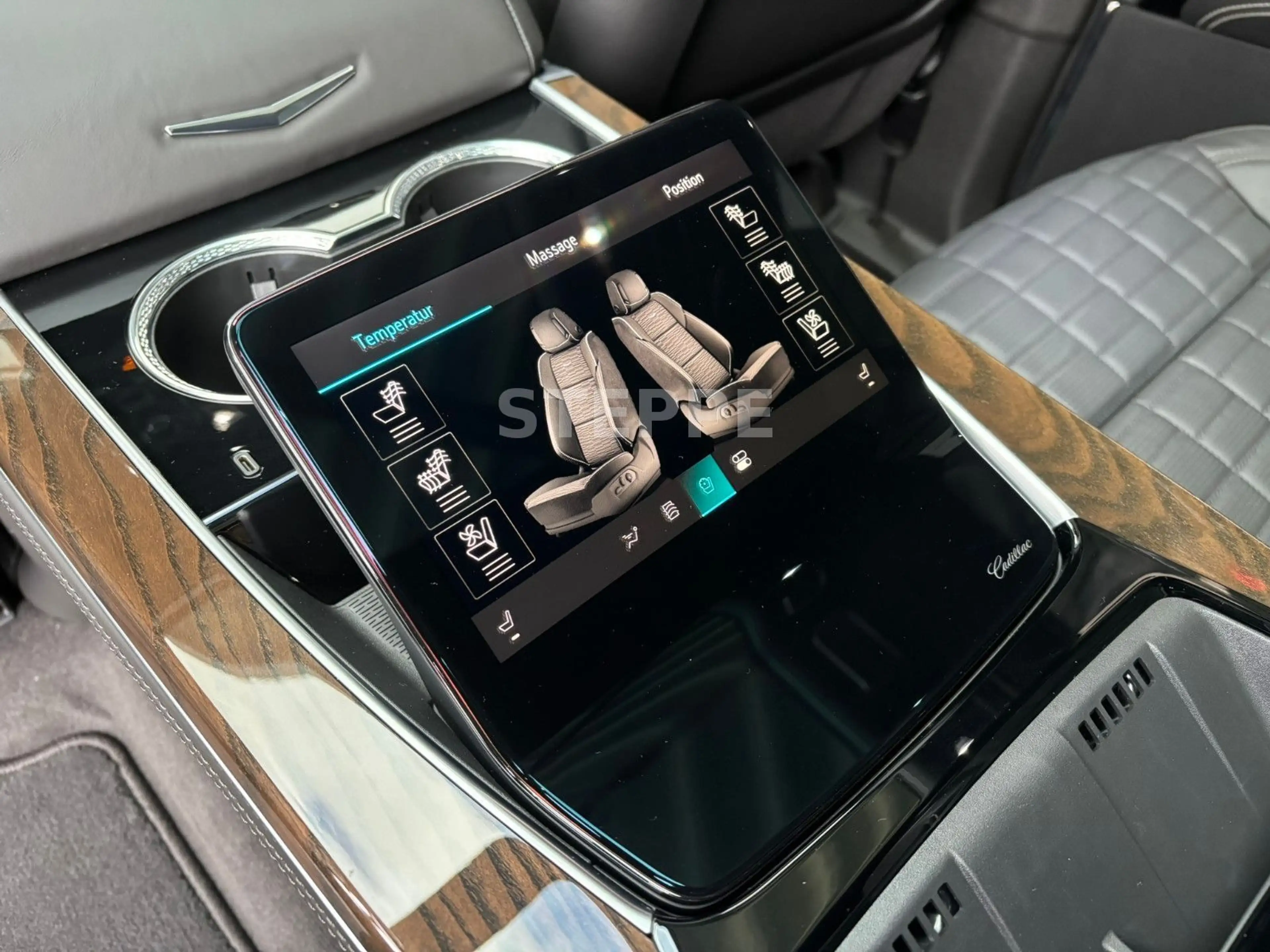 Cadillac Escalade FACELIFT MY26 6.2 V8 Sport Platinum 24" — photo 14