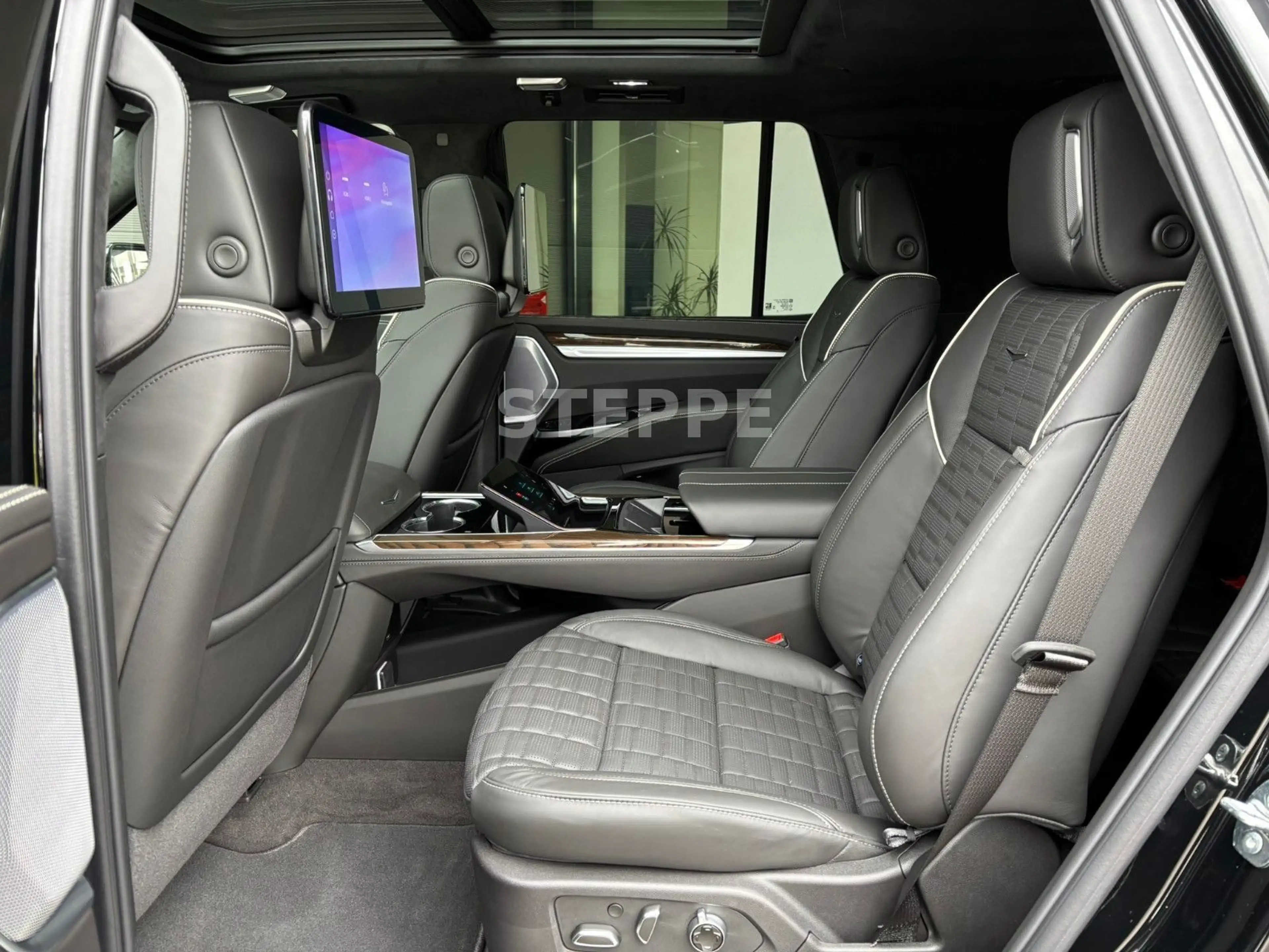 Cadillac Escalade FACELIFT MY26 6.2 V8 Sport Platinum 24" — photo 9
