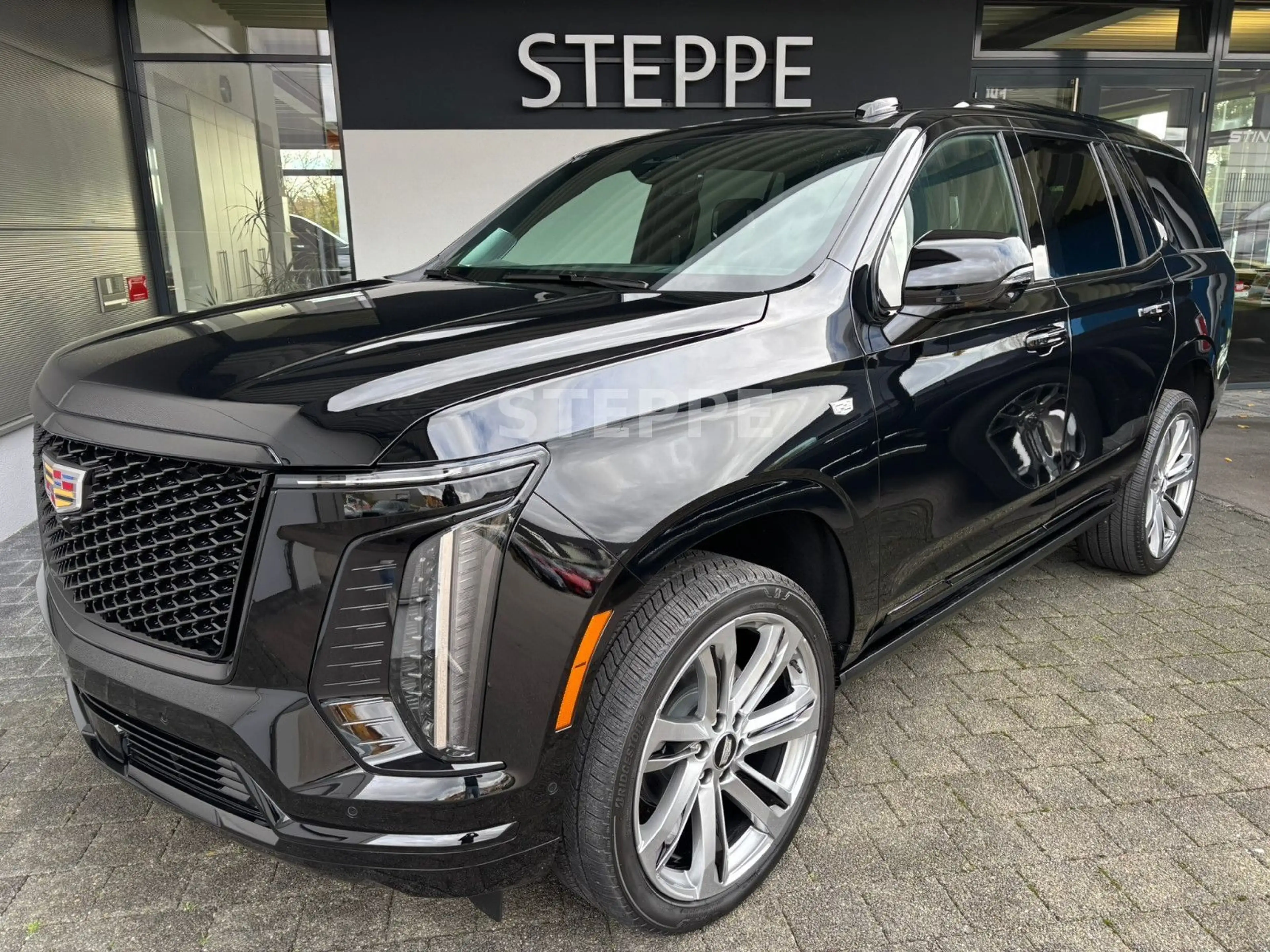Cadillac Escalade FACELIFT MY26 6.2 V8 Sport Platinum 24"