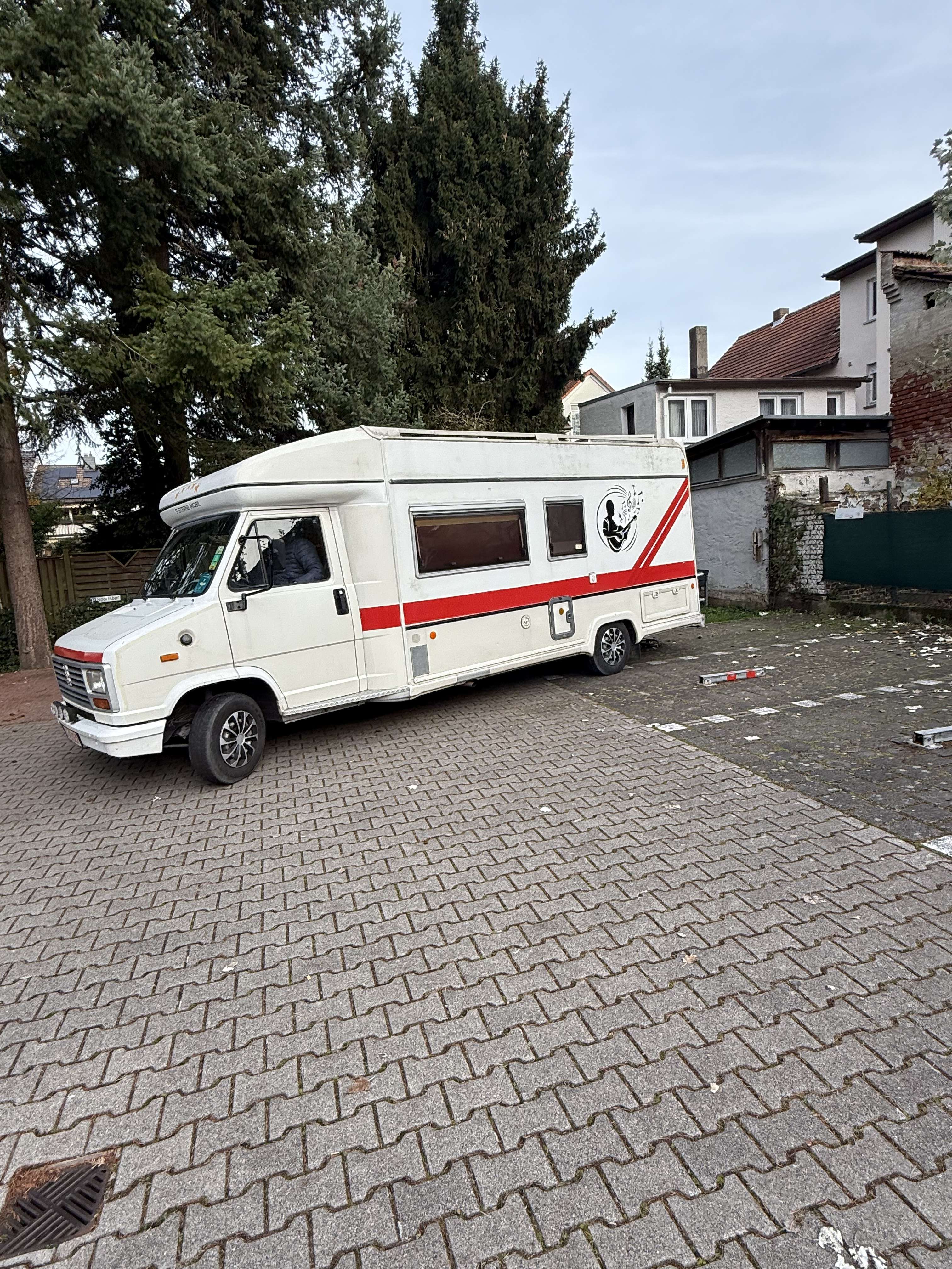 Second hand Peugeot Traveller 