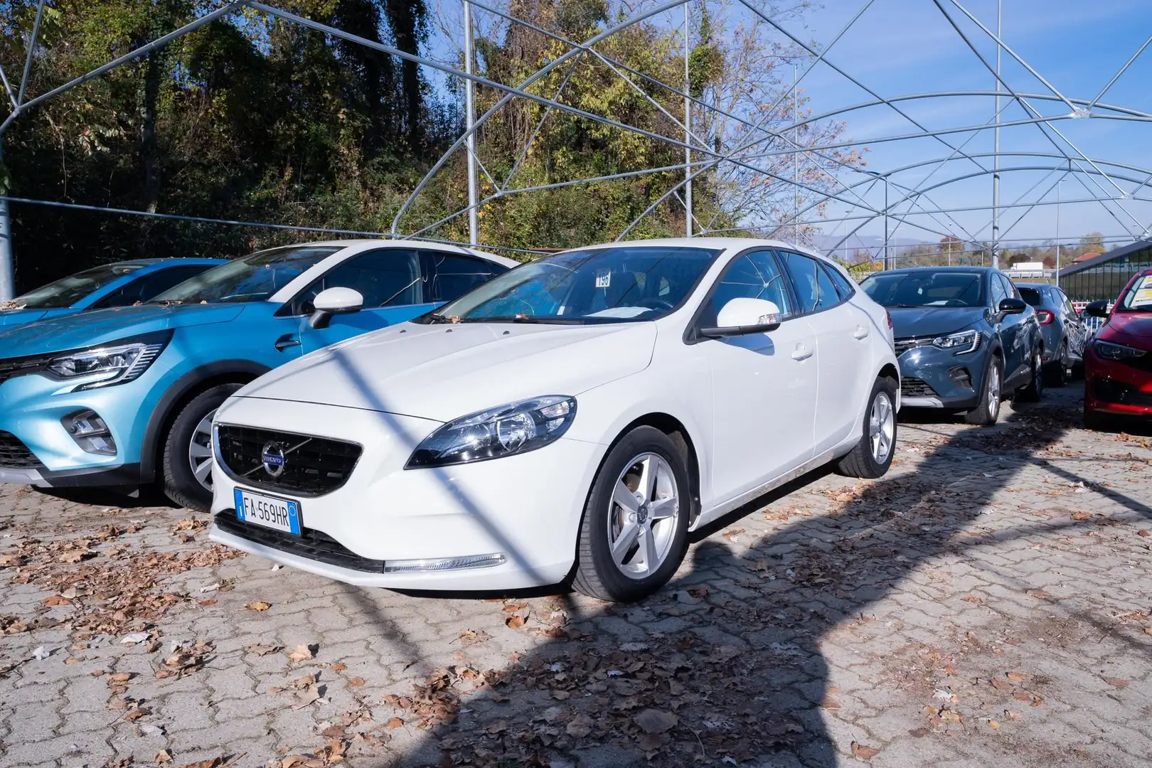Volvo V40 1.6 d2 Momentum - 1