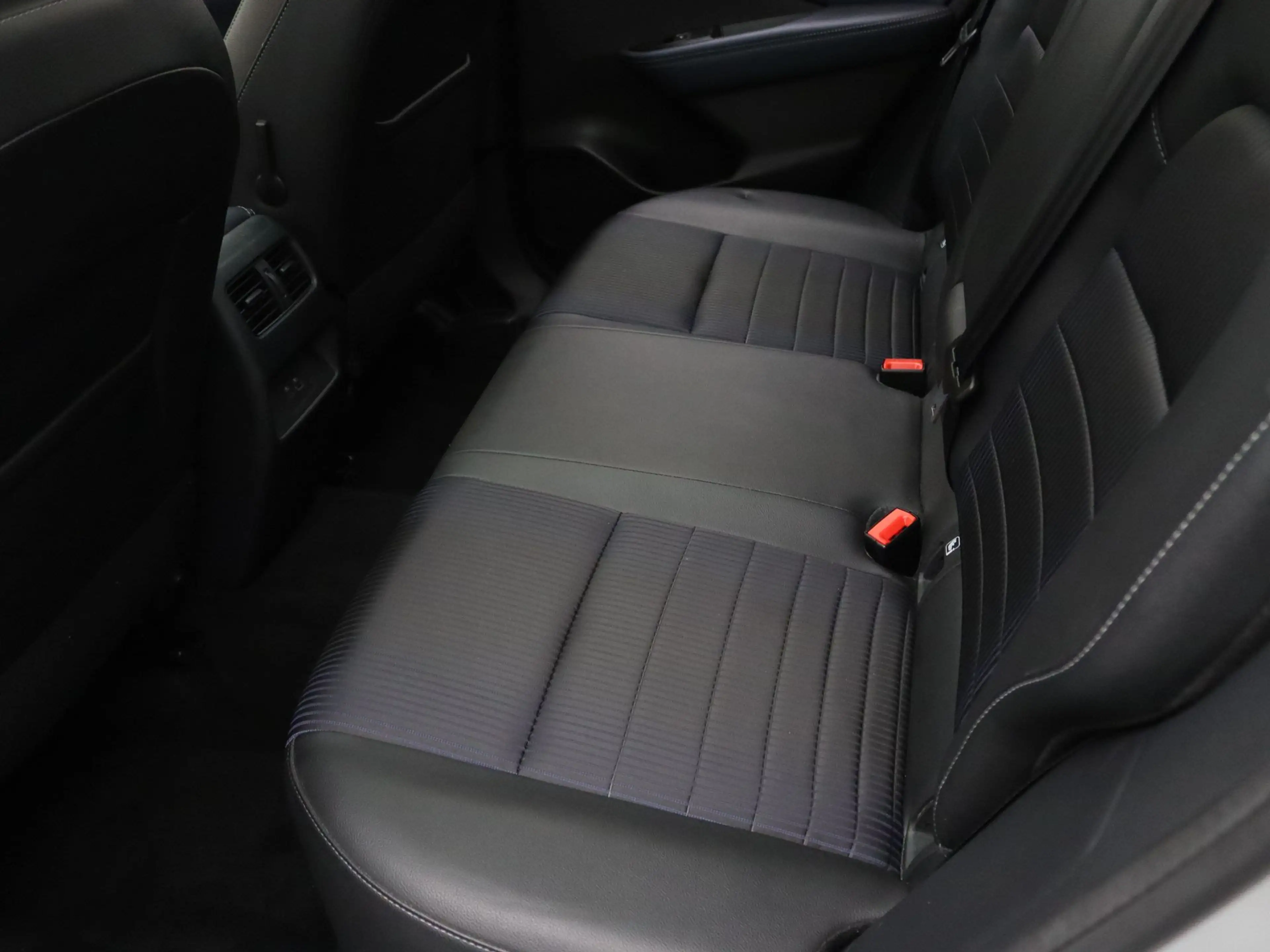 Nissan Qashqai 160pk MHEV Xtronic Business Premium Apple Carplay/ — photo 31