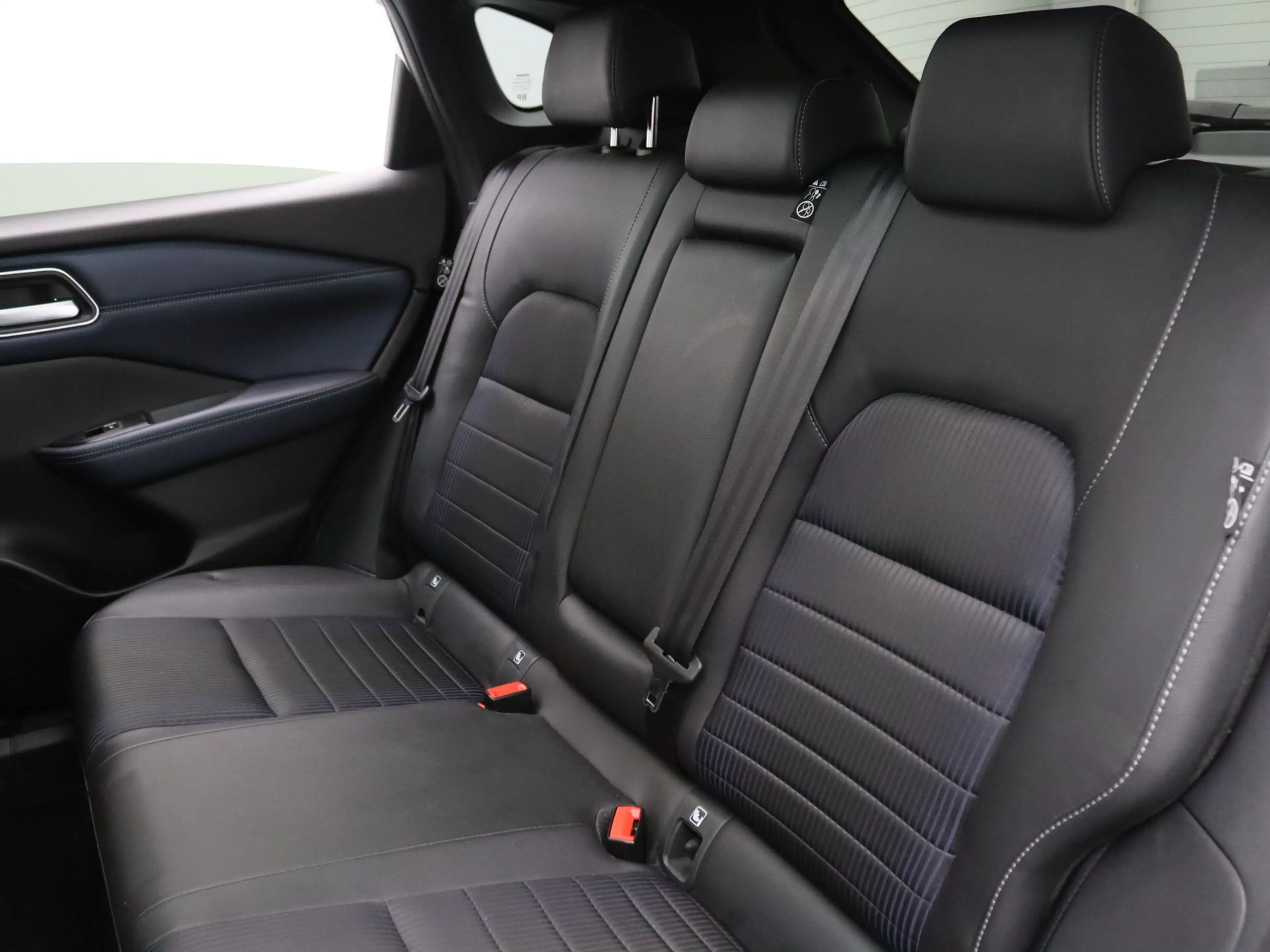 Nissan Qashqai 160pk MHEV Xtronic Business Premium Apple Carplay/ — photo 32