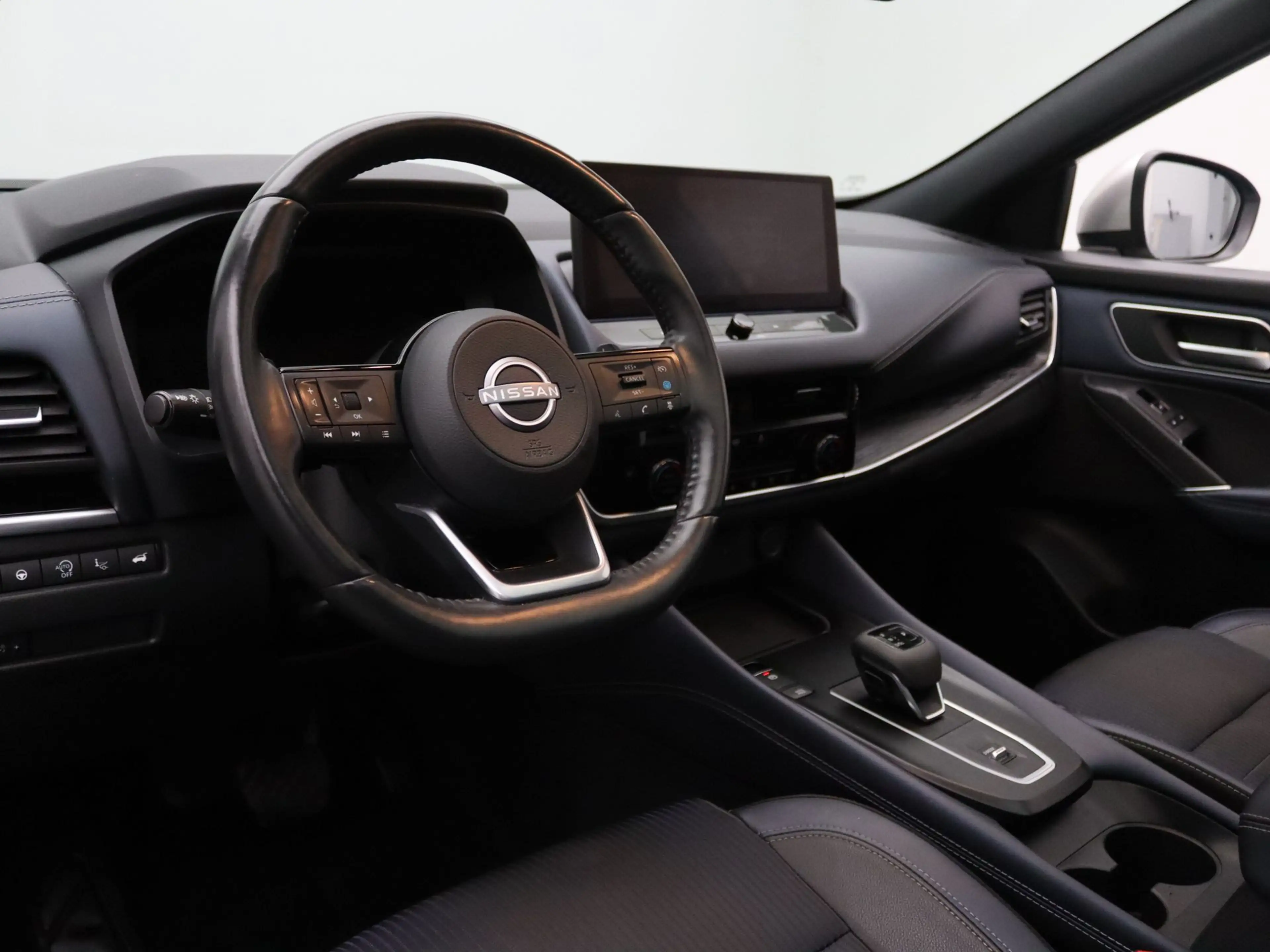 Nissan Qashqai 160pk MHEV Xtronic Business Premium Apple Carplay/ — photo 3