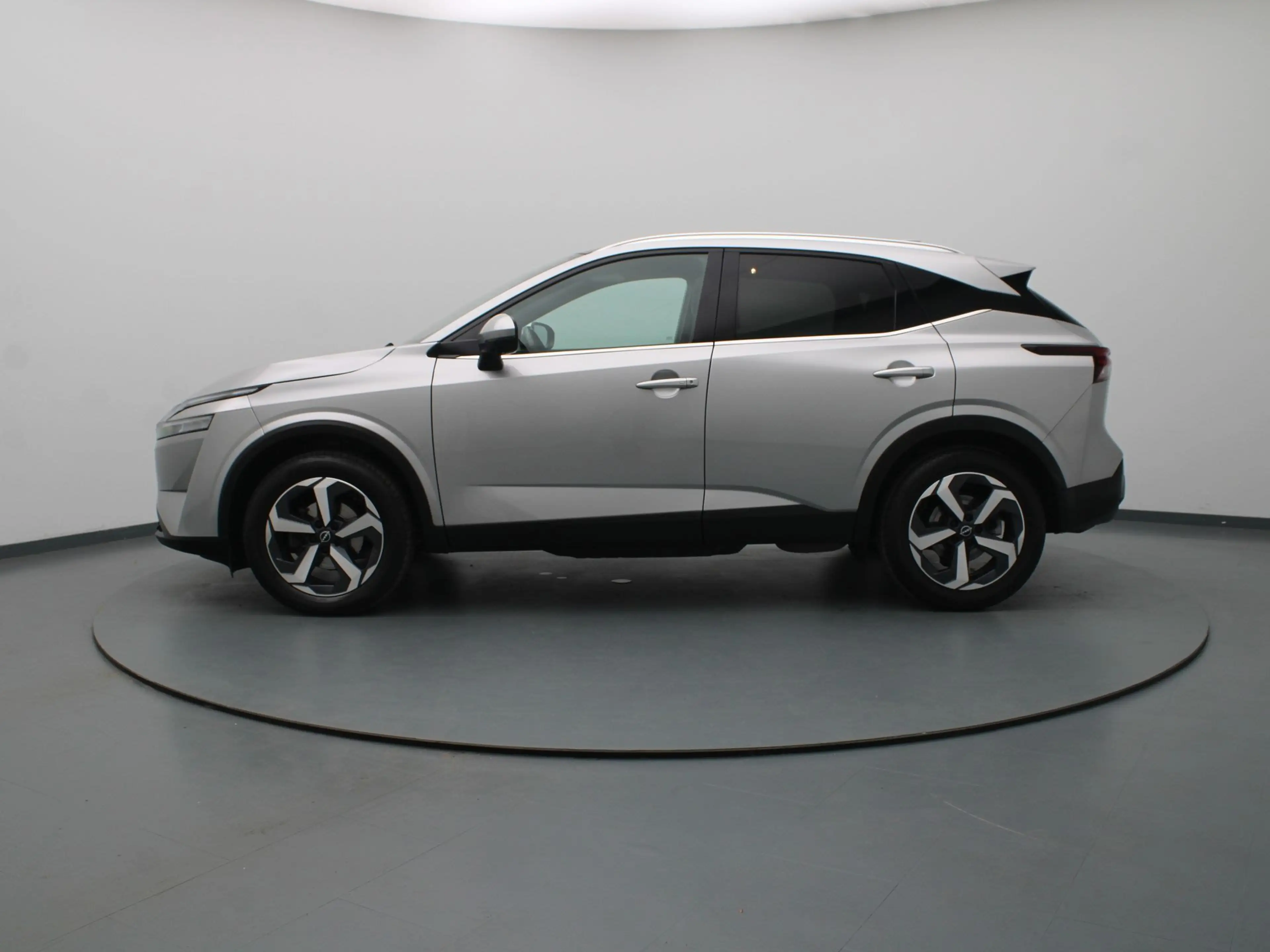 Nissan Qashqai 160pk MHEV Xtronic Business Premium Apple Carplay/ — photo 25