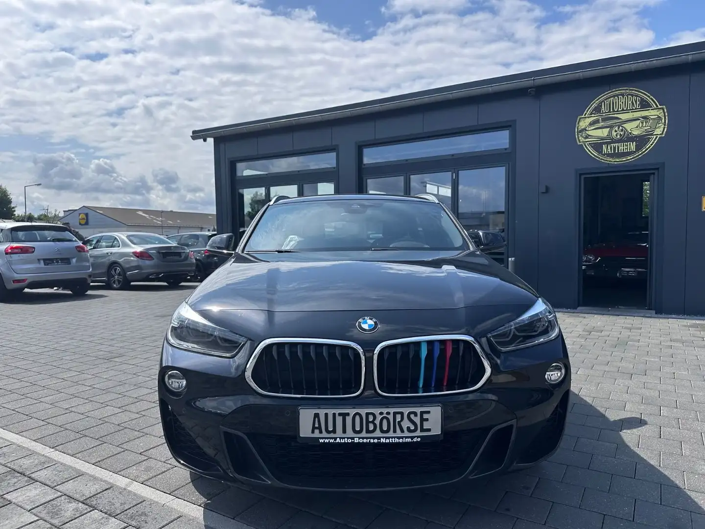 BMW X2 Baureihe X2 sDrive 20 i M Sport*8-Fach* Zwart - 2