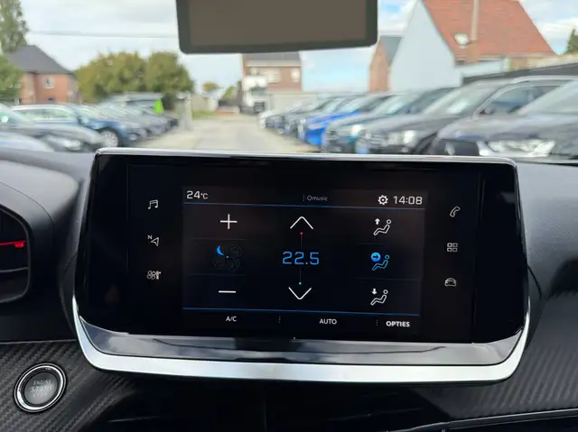 Peugeot 2008 view 24