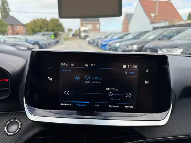 Peugeot 2008 view 23
