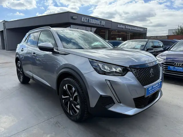 Peugeot 2008 view 3