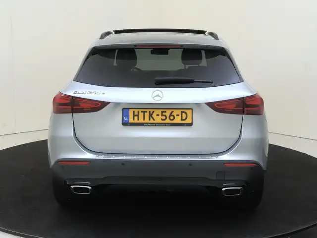 Mercedes-Benz GLA view 7