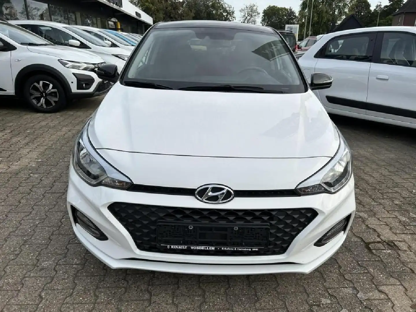 Hyundai i20 YES! Plus - 1