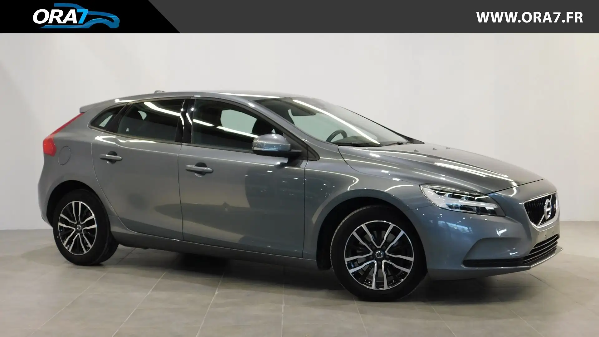 Volvo V40 T2 122CH EDITION - 1