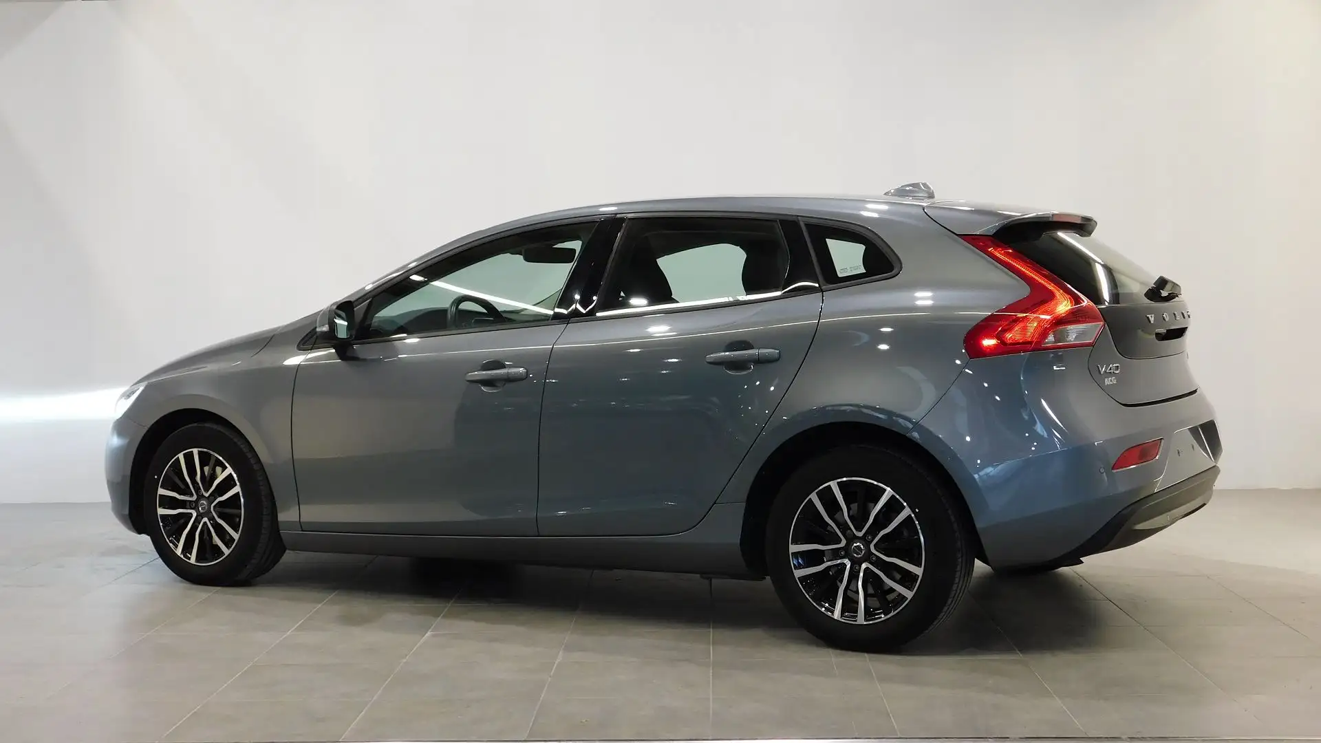 Volvo V40 T2 122CH EDITION - 2