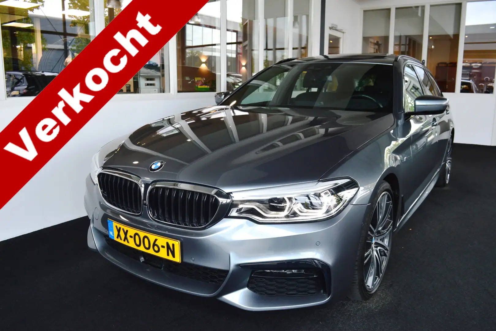 BMW 530 5-serie Touring 530i M-Sportedition | Comf.St | Pa Grijs - 1