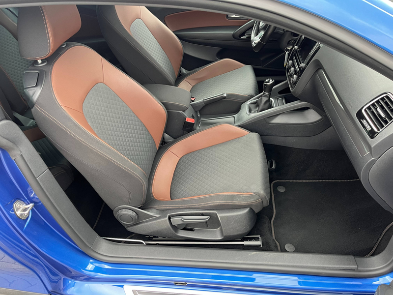 Volkswagen Scirocco 2.0 TSI Allstar*1.Hd,Navi,App,Kamera,Pano.Glasdach,Teilleder,Scheckheft gepf bei VW,TOP** — photo 8