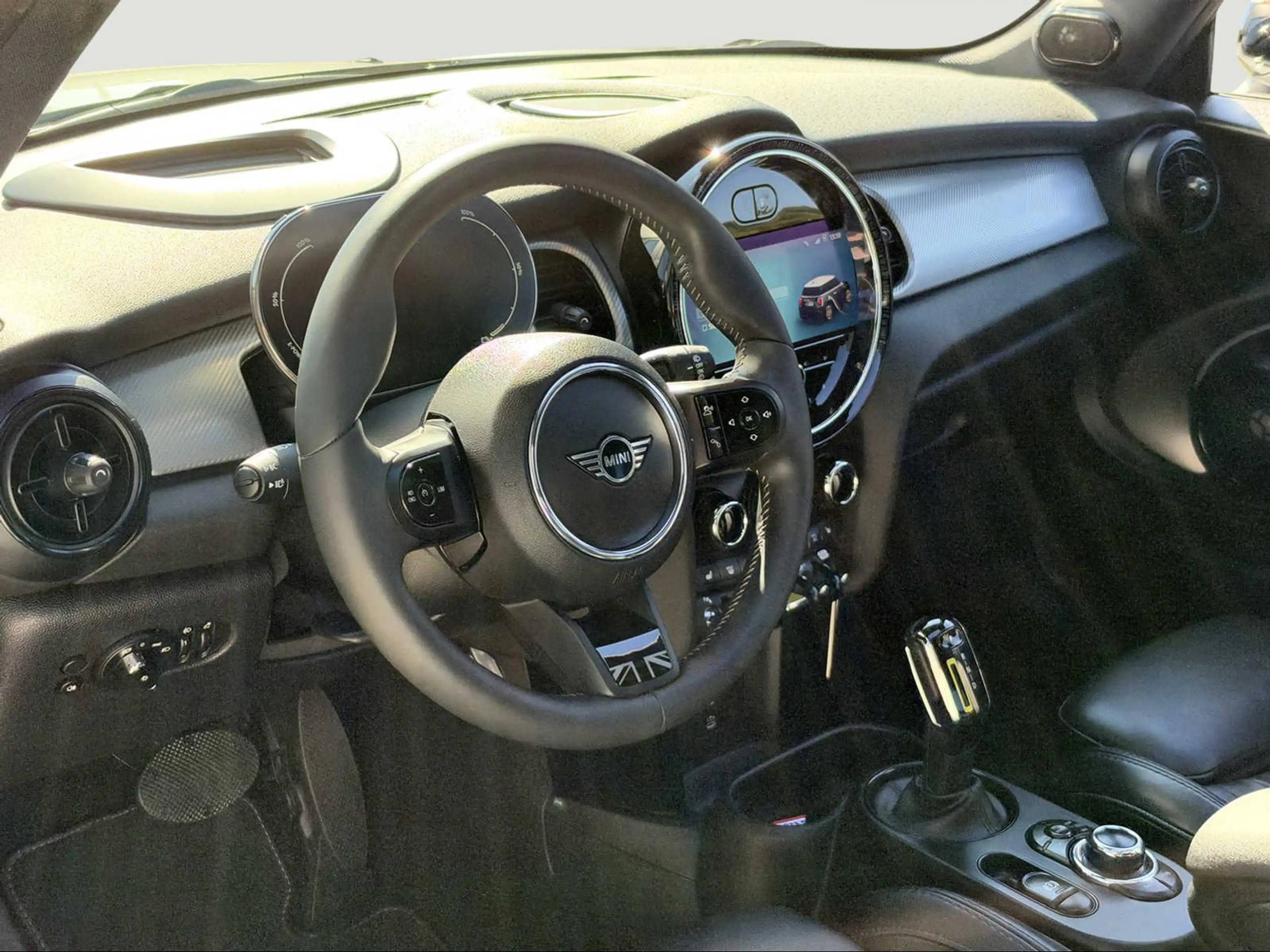 MINI Cooper SE Yours Trim HUD/NAV/KAME/SHZ/LENKH/PANO — photo 8