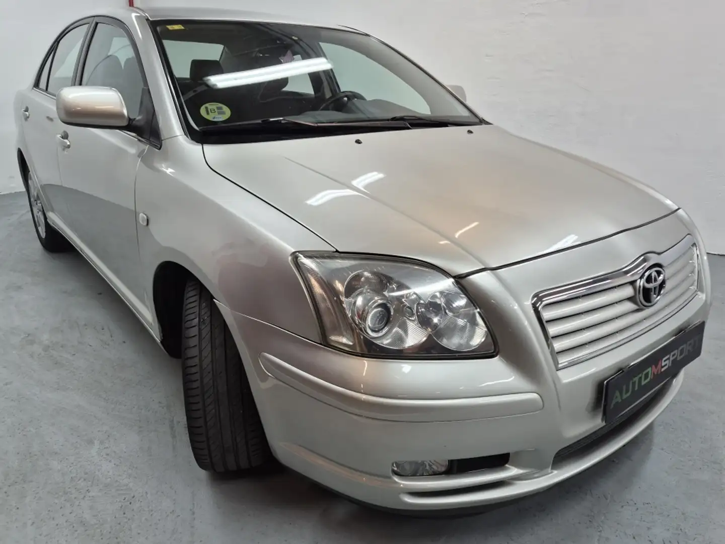 Toyota Avensis 2.0D-4D Sol Beige - 2