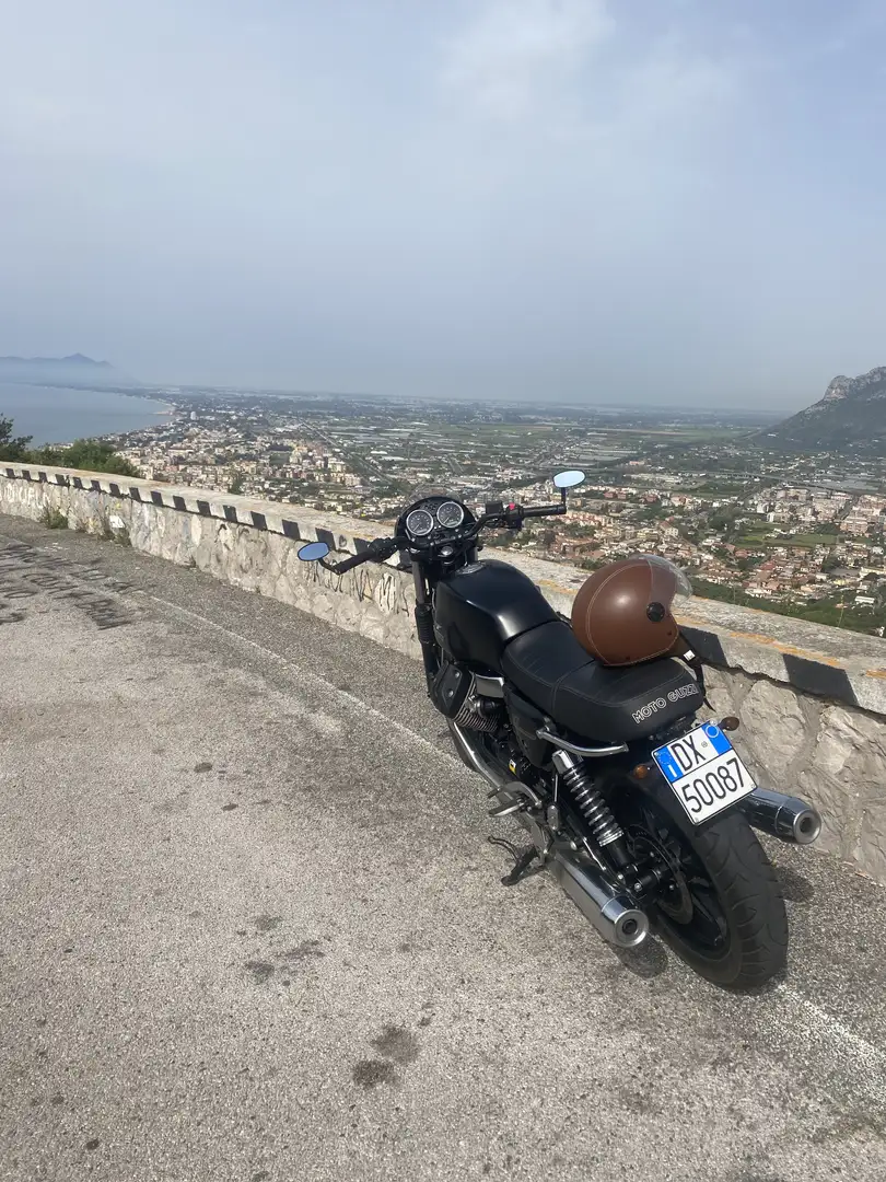 Moto Guzzi V 7 stone - 1
