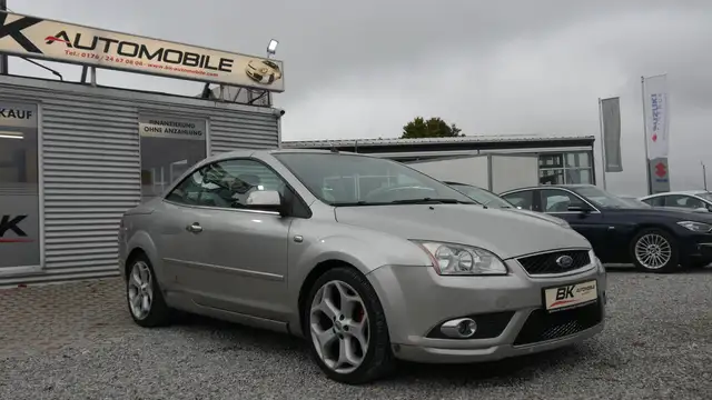 Ford Focus CC TÜV,- Kundendienst Neu Einparkhilfe Sitzheizung Klima