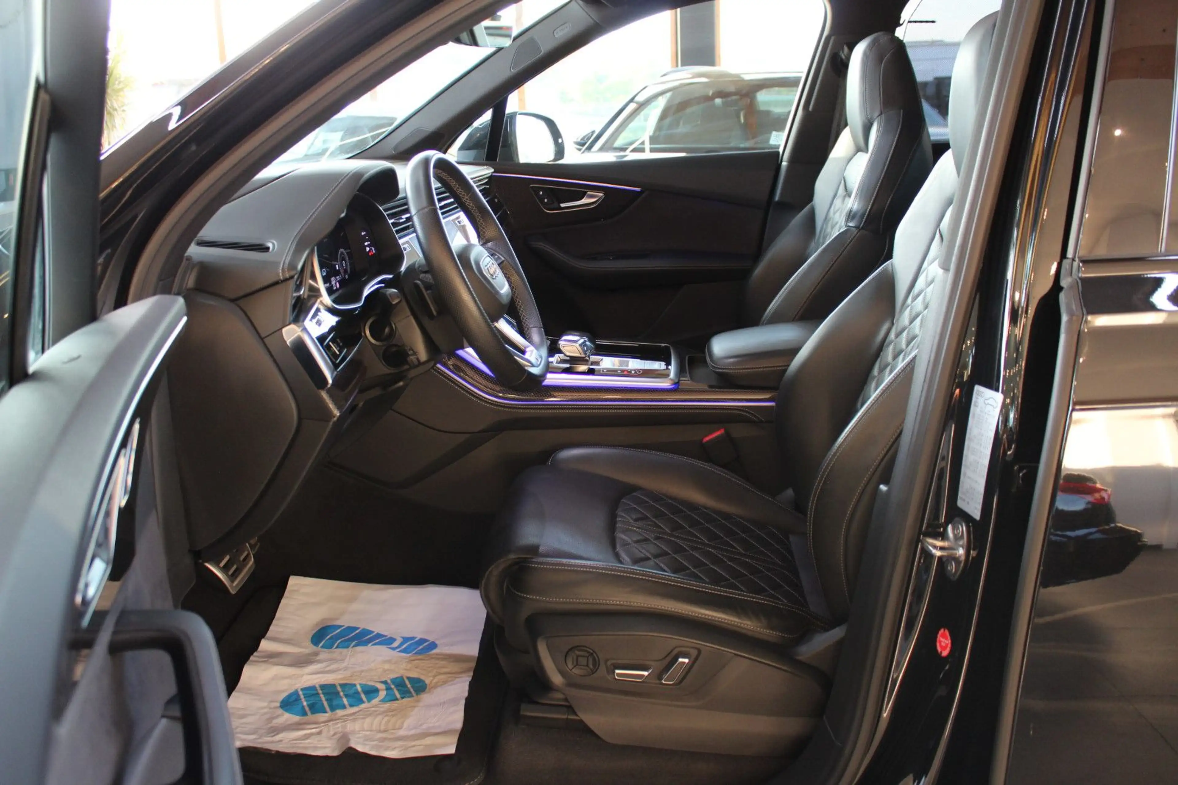 Audi Q7 50 TDI S tro quattro S line competition plus — photo 8