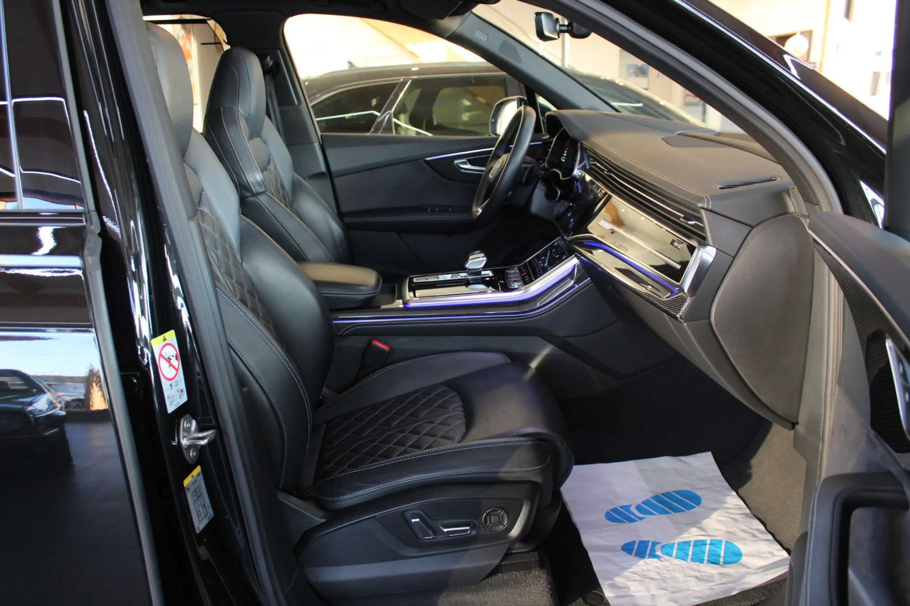 Audi Q7 50 TDI S tro quattro S line competition plus — photo 11