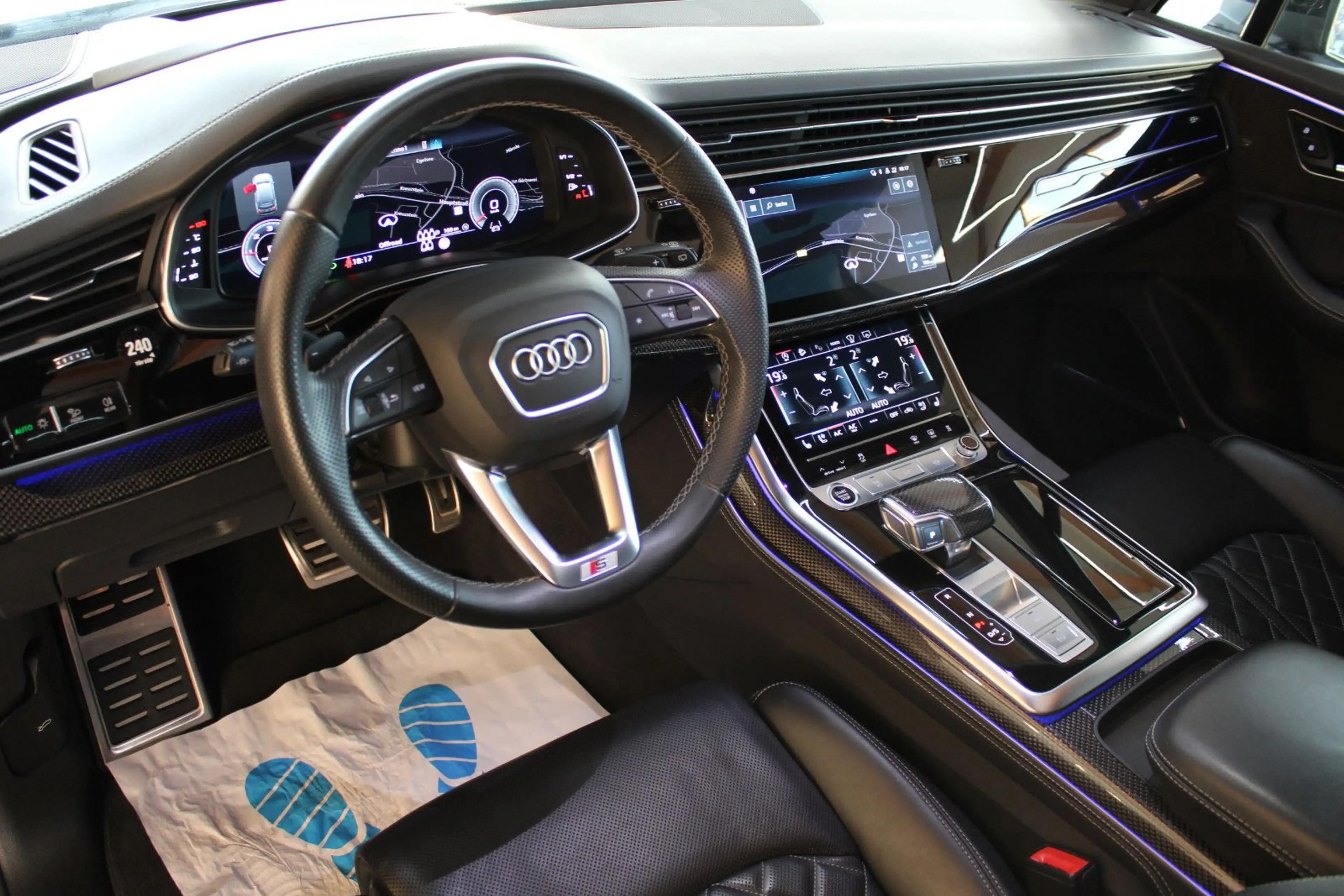 Audi Q7 50 TDI S tro quattro S line competition plus — photo 9