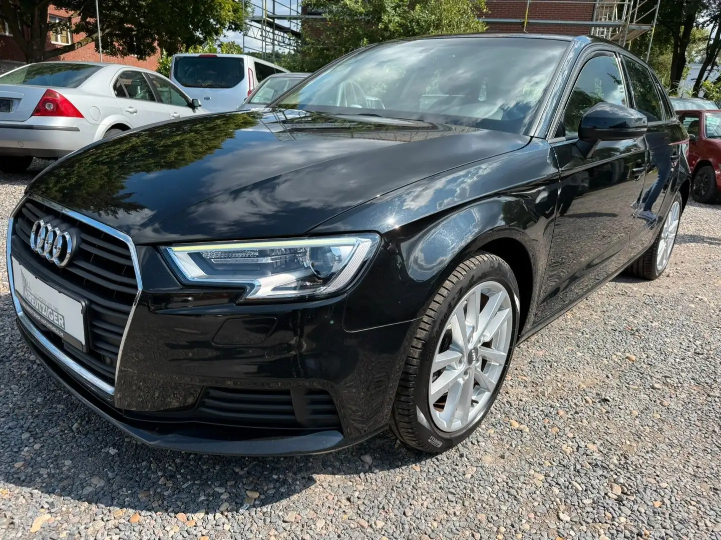 Audi A3 Sportback 35 TDI Zwart - 1