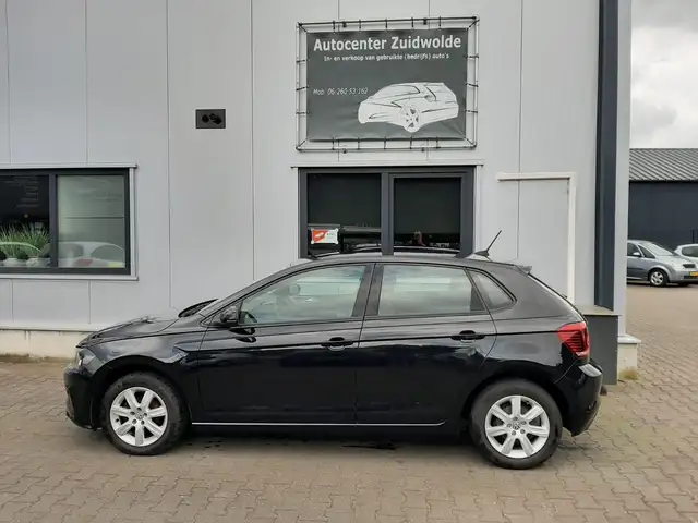 Volkswagen Polo view 2