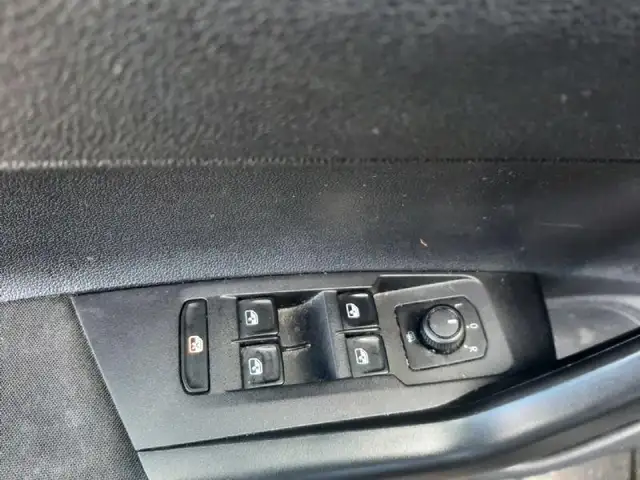 Volkswagen Polo view 9
