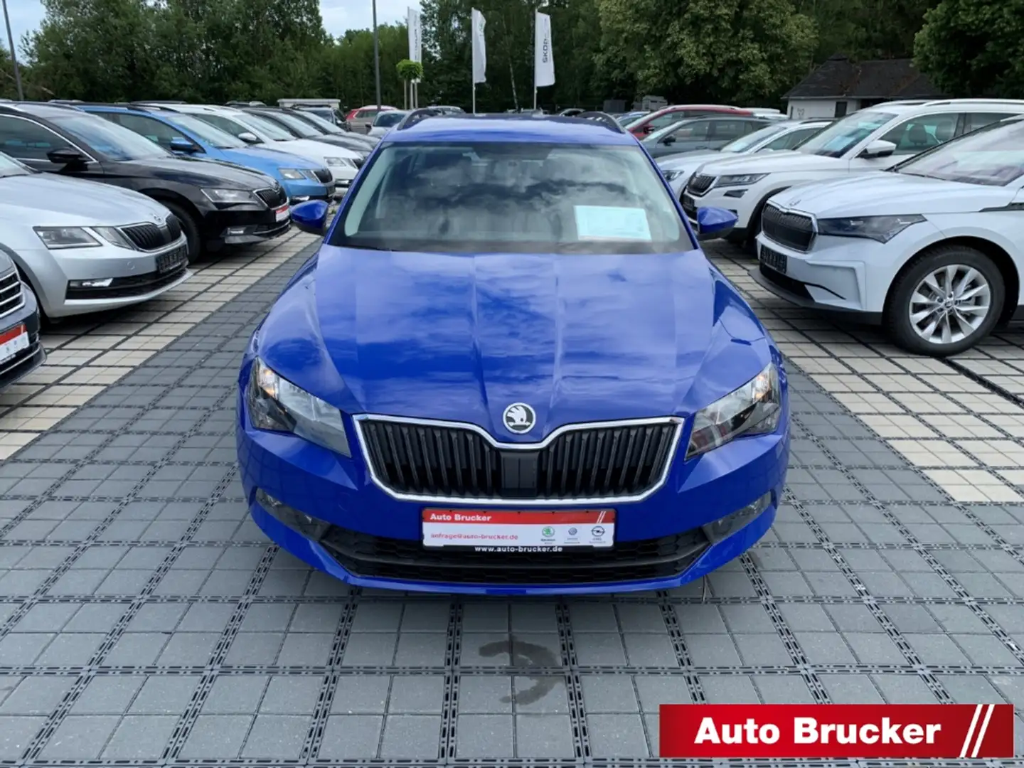 Skoda Superb Combi Active 2.0 TDI Klimaanlage PDC SHZ Blau - 2