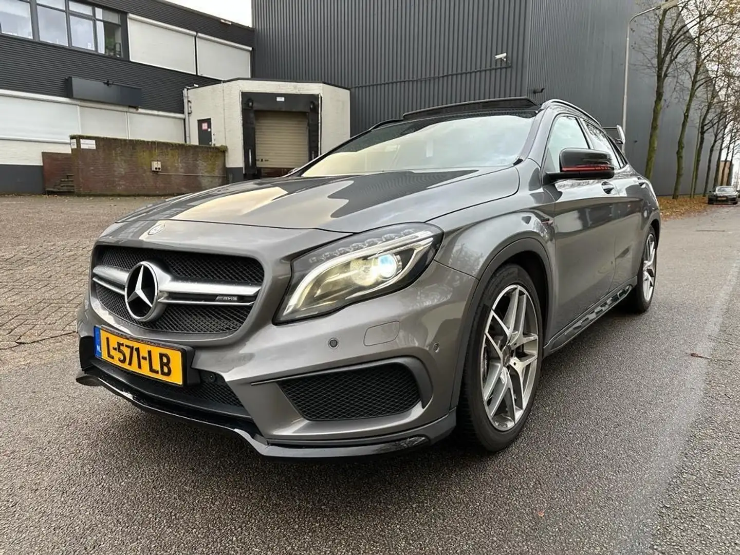 Mercedes-Benz GLA 45 AMG 4MATIC Grey - 1