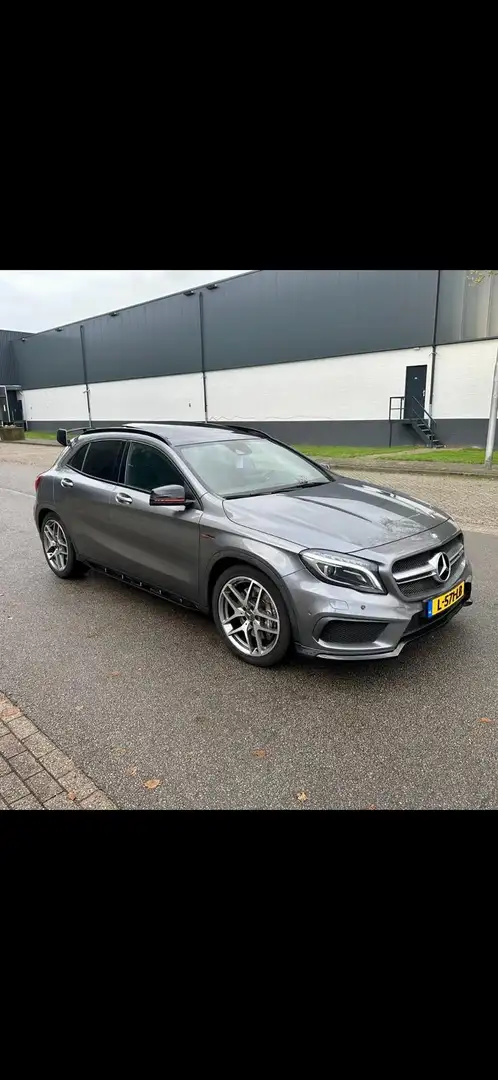 Mercedes-Benz GLA 45 AMG 4MATIC Grey - 2