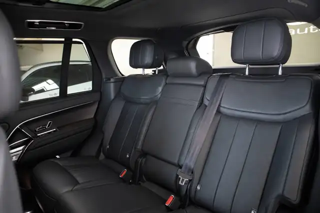 Land Rover Range Rover view 18