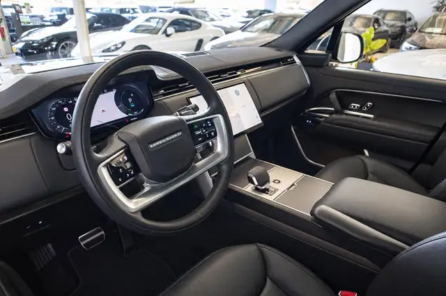 Land Rover Range Rover view 7