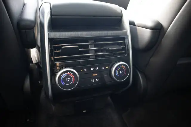 Land Rover Range Rover view 17