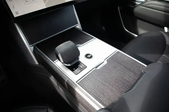 Land Rover Range Rover view 13