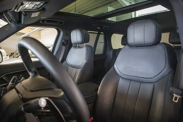 Land Rover Range Rover view 8