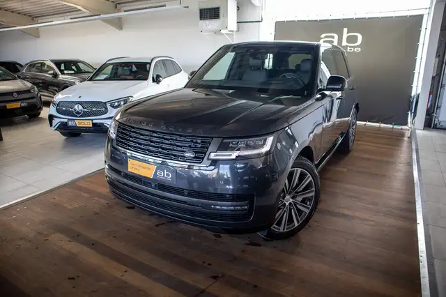 Land Rover Range Rover view 2