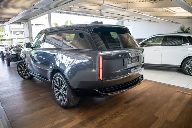 Land Rover Range Rover view 5