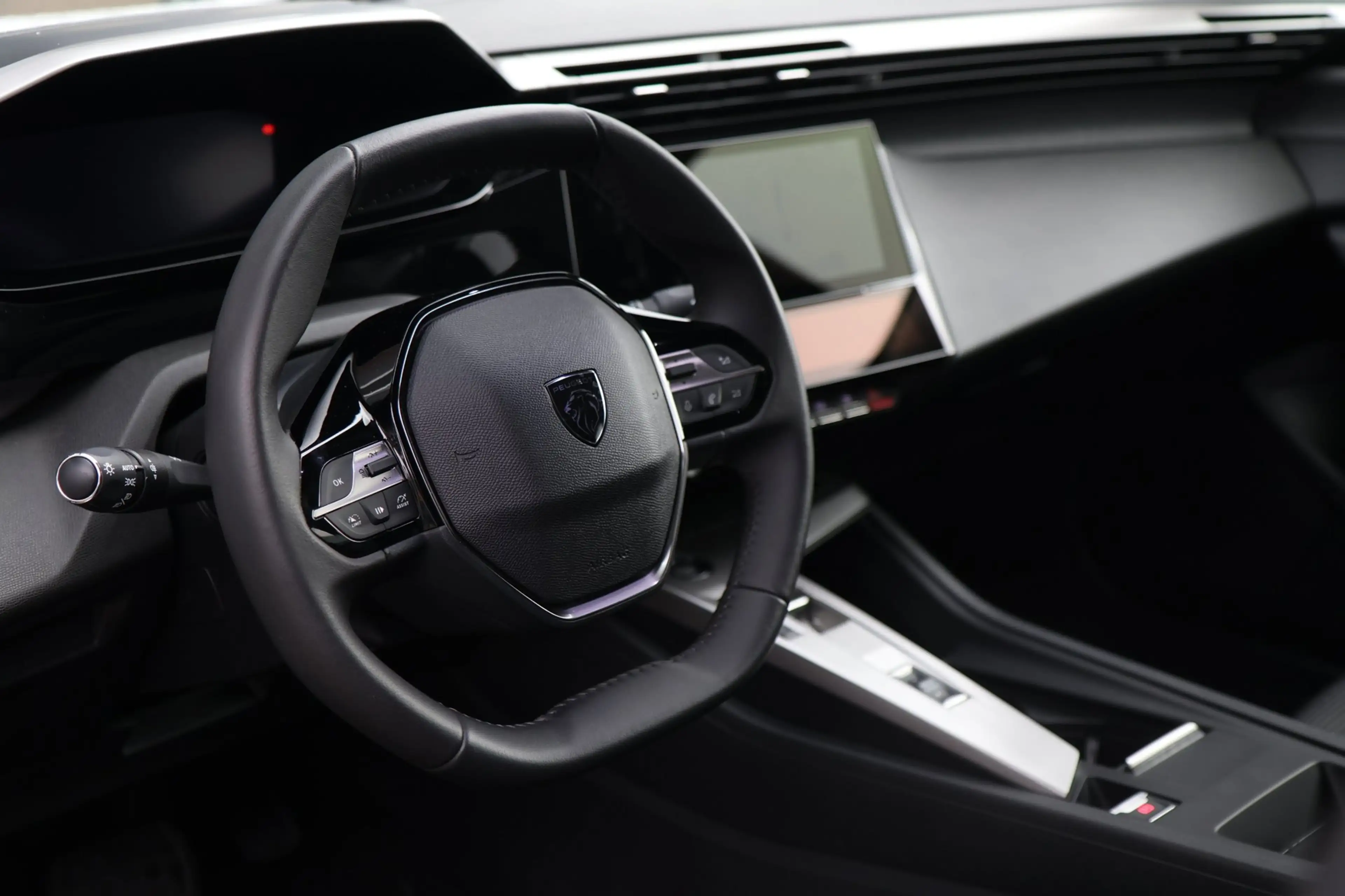 Peugeot 408 1.2 Hybrid 145 e-DCS6 Allure navi 360 camera acc k — photo 8