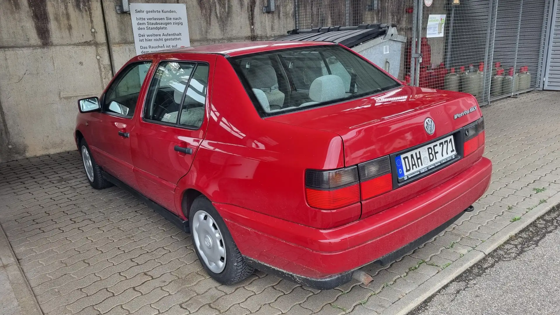 Volkswagen Vento 1.6 GLX - 1
