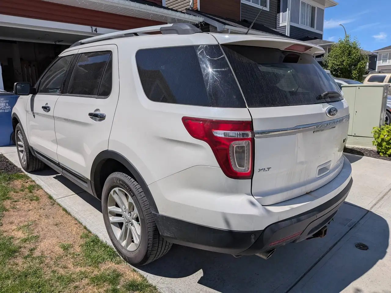 Ford Explorer photo Ford Explorer
