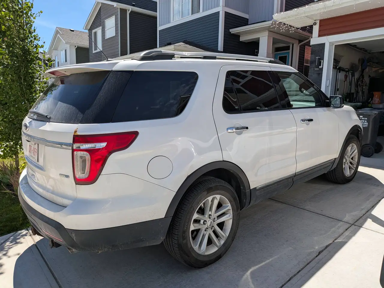 Ford Explorer photo Ford Explorer